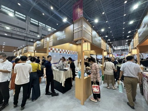 聚焦消博 65個(gè)國(guó)家3000 品牌 來(lái)這兒 一站式購(gòu)全球